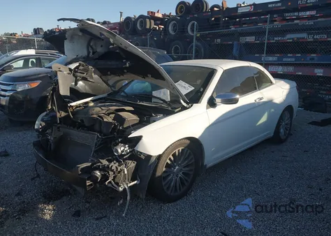 2013 Chrysler 200 Limited z USA, uszkodzony, nr VIN 1C3BCBFG3DN555733